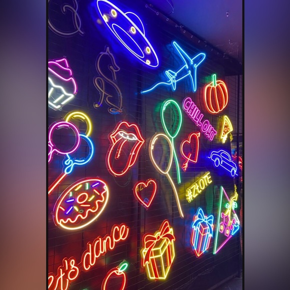 LIVE LISTING π¨π¨π¨π¨π¨π¨ - Picture 6 of 6